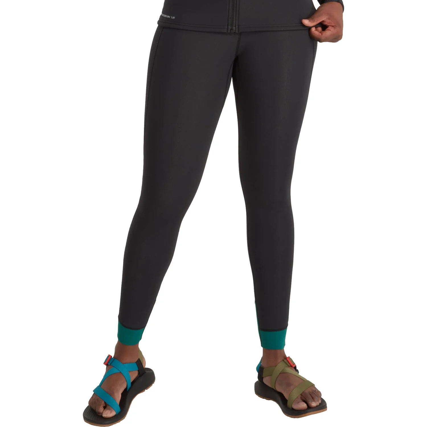 NRS Women's HydroSkin 1.5 Pants - Image 5