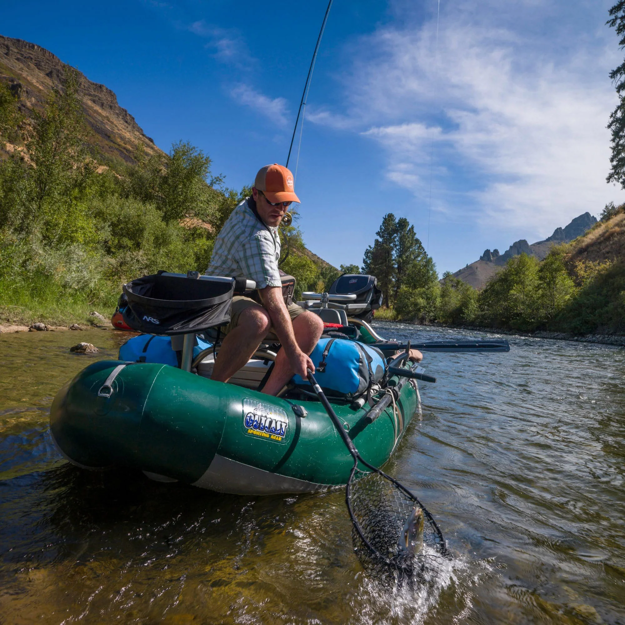 Outcast PAC 1300 Self-Bailing Raft - Image 6